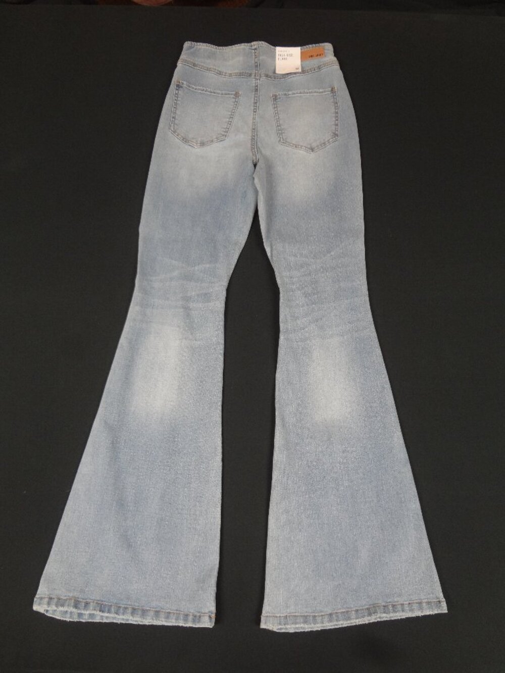NWT TRUE CRAFT HIGH-RISE FLARE WOMENS BELL BOTTON BLUE JEANS MEDIUM L954